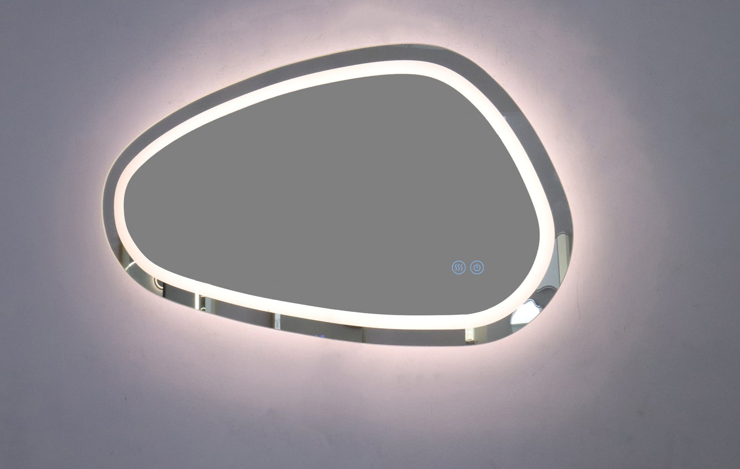 Asymmetrischer LED-Badezimmerspiegel H18 mit 3 Lichtfarben, Anti-Beschlag und Touch-Steuerung