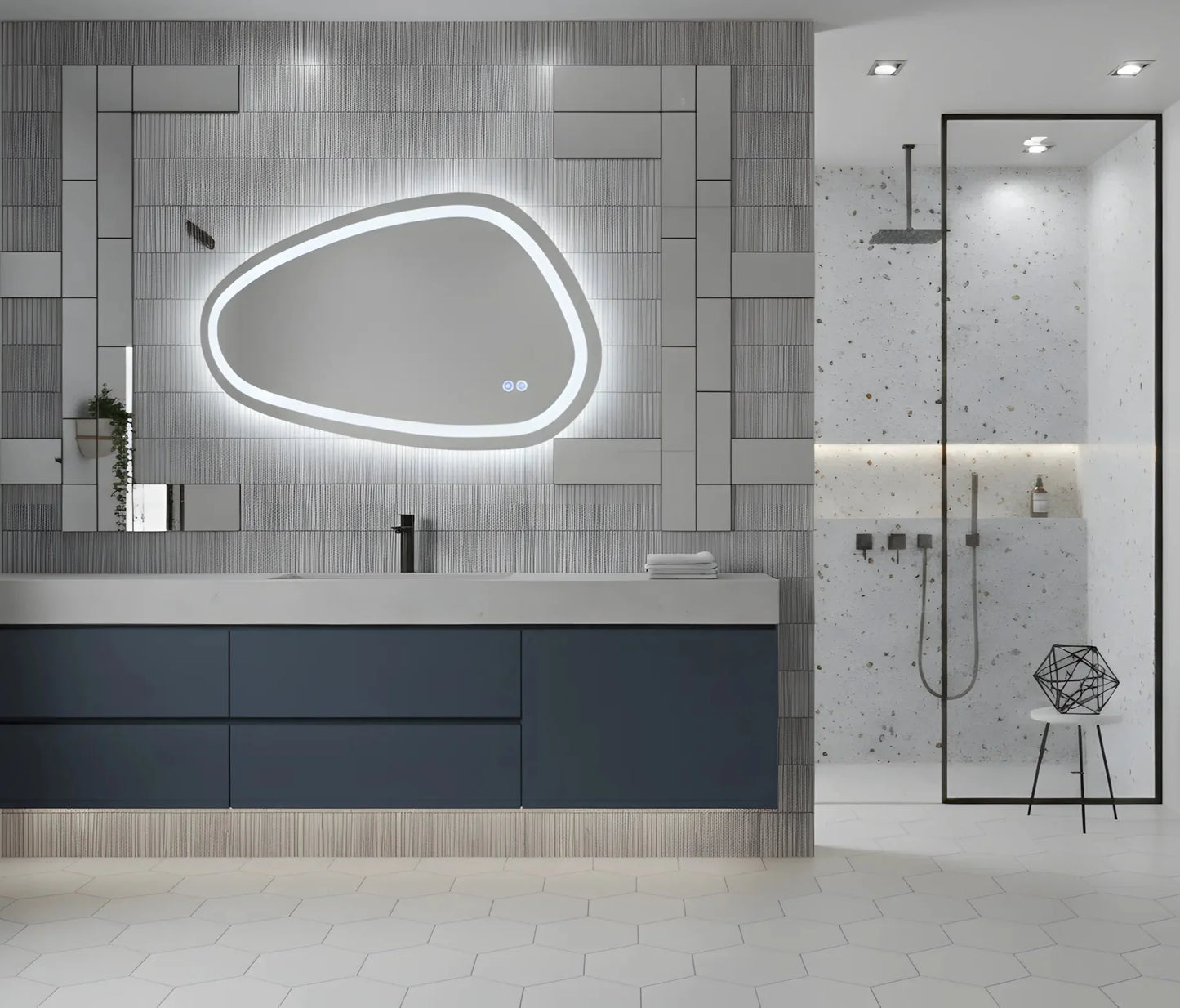 Asymmetrischer LED-Badezimmerspiegel H18 mit 3 Lichtfarben, Anti-Beschlag und Touch-Steuerung