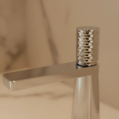 Waschbeckenarmatur Chrom glänzend – gehämmerte Struktur, modernes Design