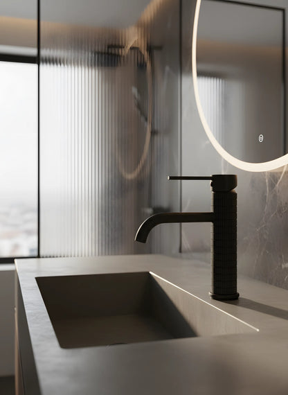 Waschbeckenarmatur Schwarz Matt – gerillte Struktur, modernes Design