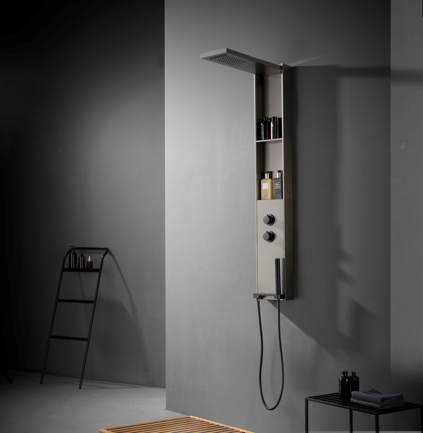 Duschpaneel Gun Metal – minimalistisches Design mit Regendusche, integrierten Ablagen und Handbrause