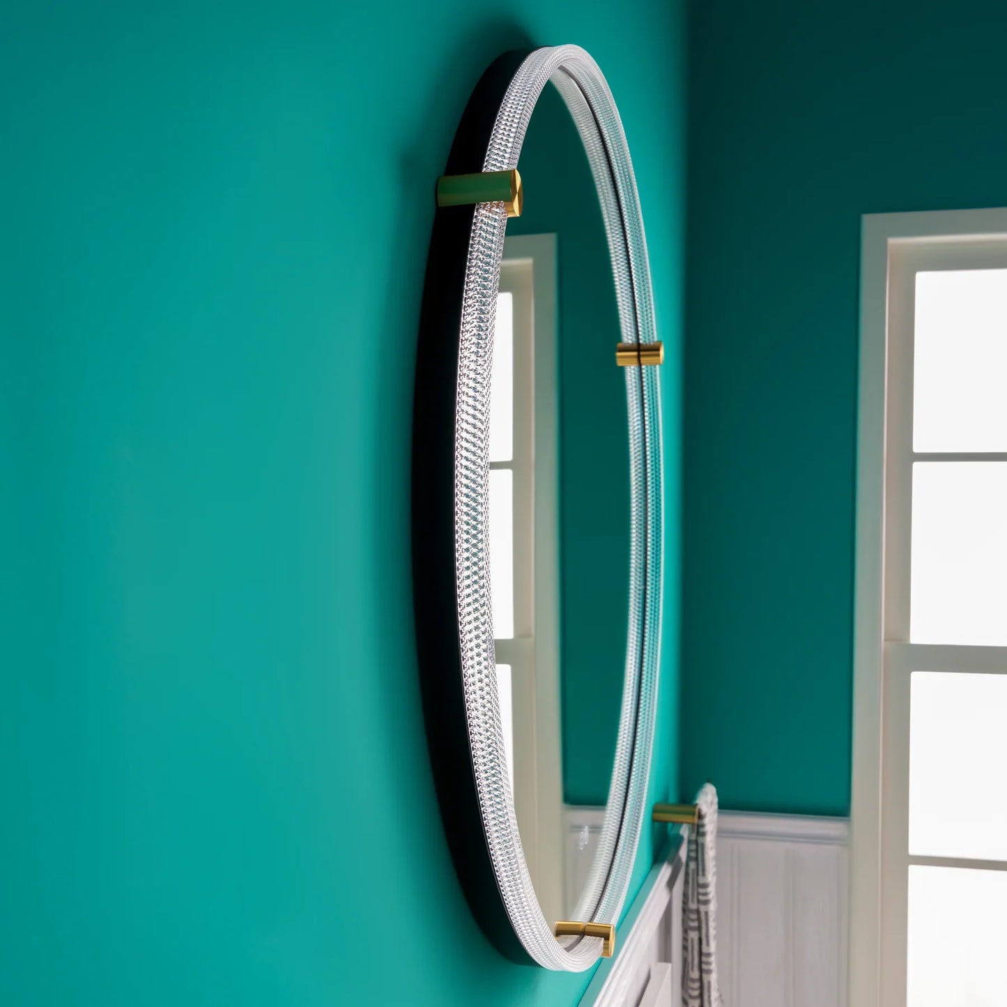 Runder LED-Badezimmerspiegel H 2087 mit Anti-Beschlag und Acryl-Metall-Rahmen
