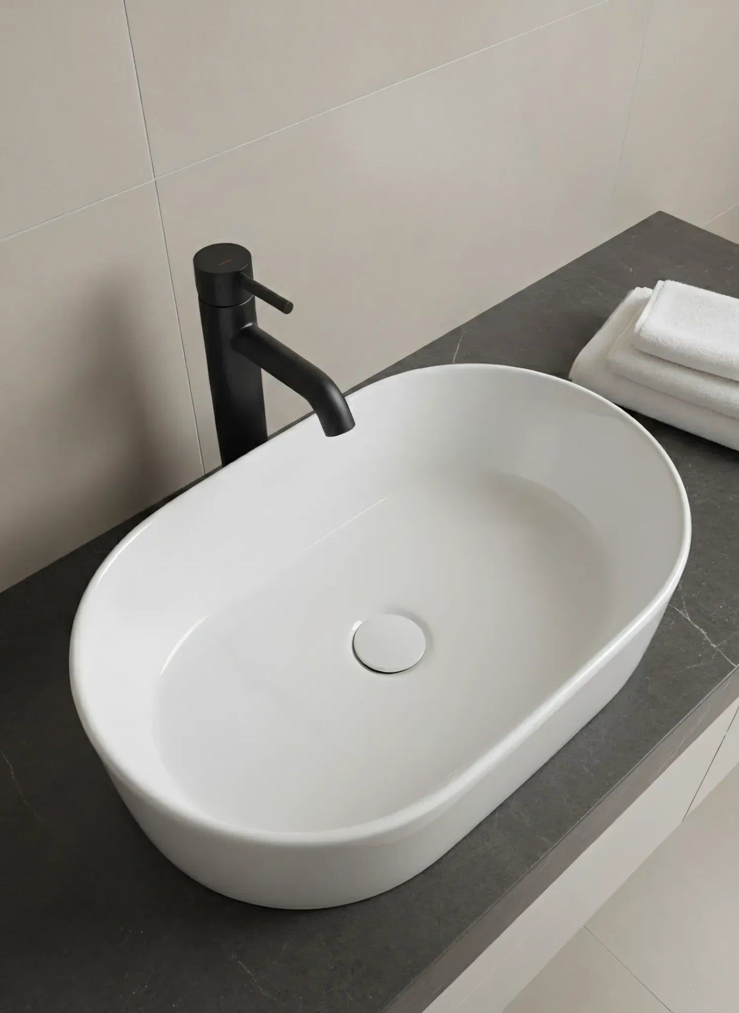 Ovales Keramikwaschbecken A509 – minimalistisches Design in Weiß